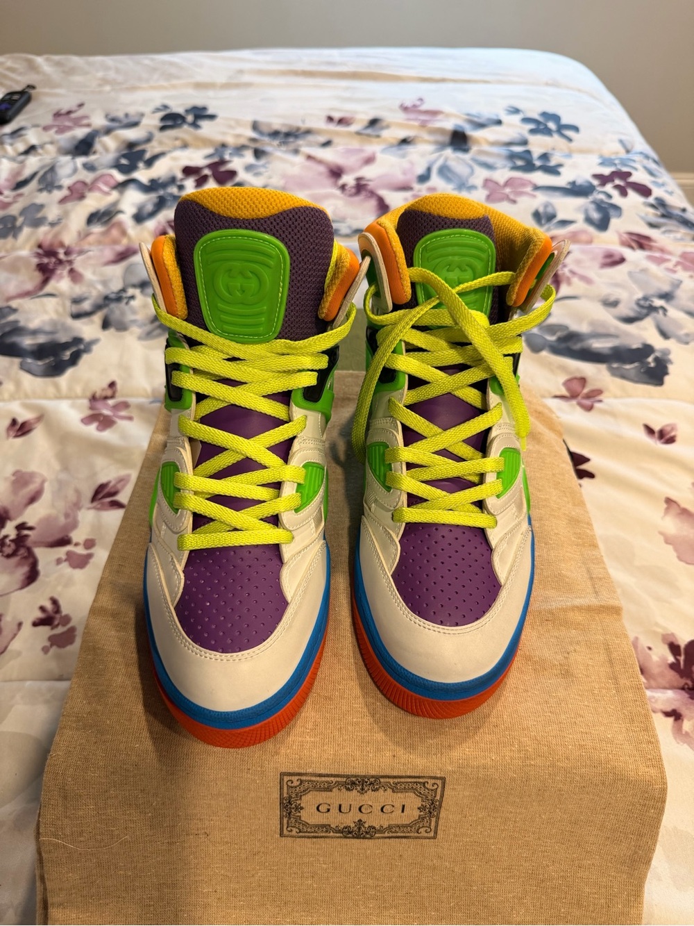 Auth Gucci Men High-Top Sneakers in White, Green, Orange, Yellow, Blue, Purple - Picture 6 of 6